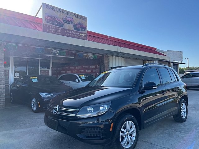 2017 Volkswagen Tiguan S FWD photo