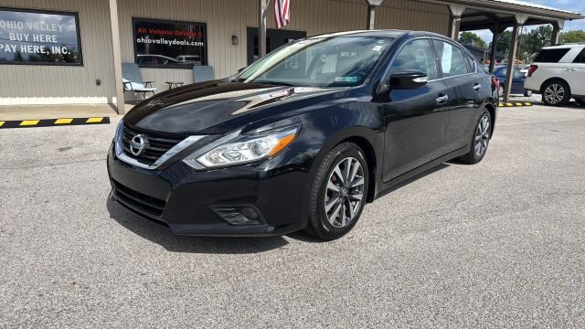 2017 Nissan Altima 2.5 SV FWD photo