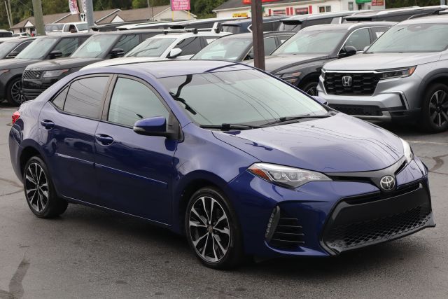 2017 Toyota Corolla SE FWD photo