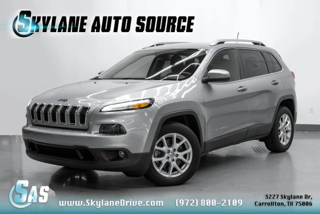2017 Jeep Cherokee Latitude FWD photo