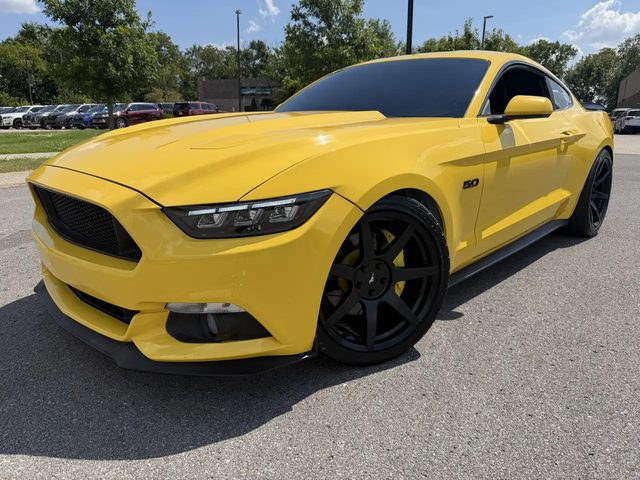 2017 Ford Mustang GT RWD photo