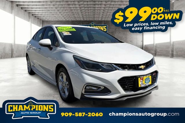 2017 Chevrolet Cruze LT FWD photo