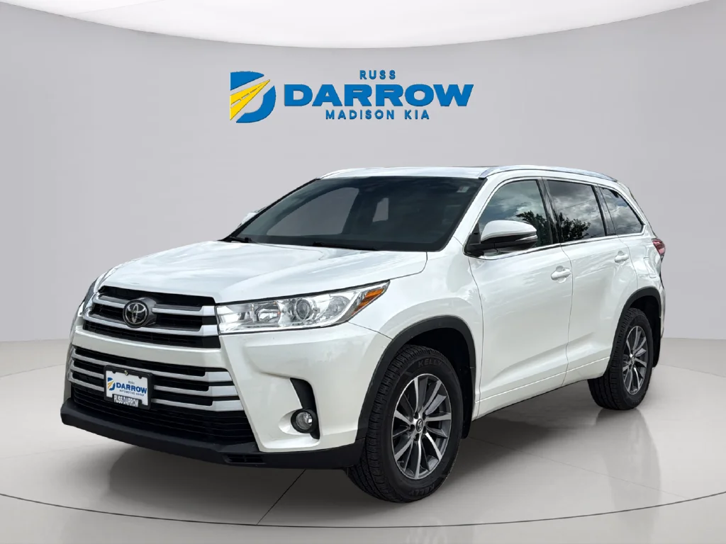 2017 Toyota Highlander XLE AWD photo