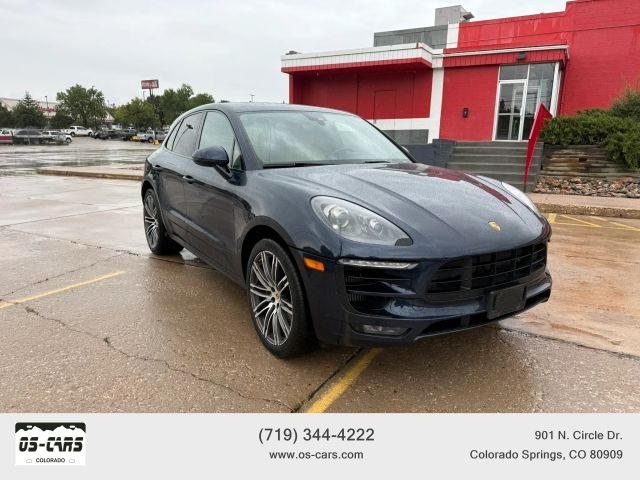 2017 Porsche Macan GTS AWD photo