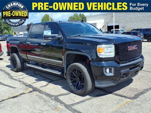 2016 GMC Sierra 2500HD Denali 4WD photo