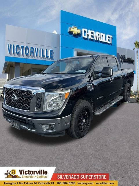 2017 Nissan Titan SV RWD photo