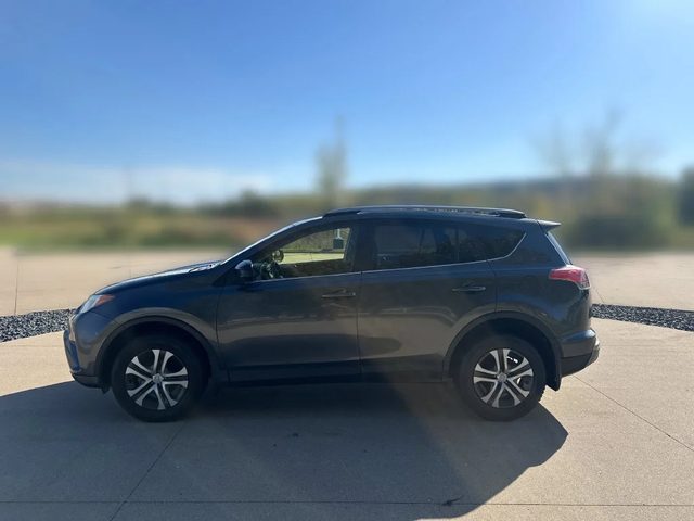 2017 Toyota RAV4 LE AWD photo