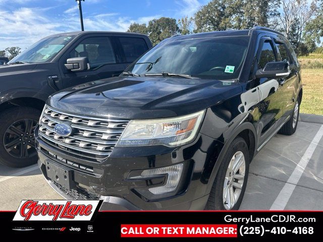 2017 Ford Explorer XLT FWD photo