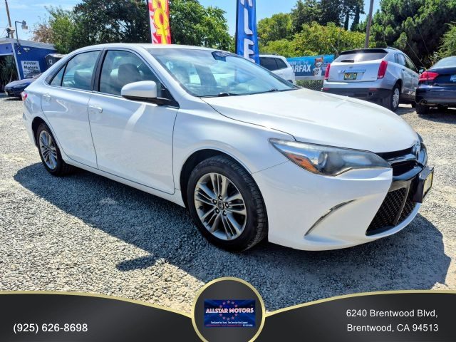 2017 Toyota Camry SE FWD photo