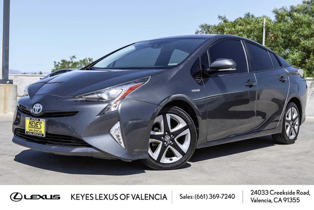 2017 Toyota Prius Three Touring FWD photo