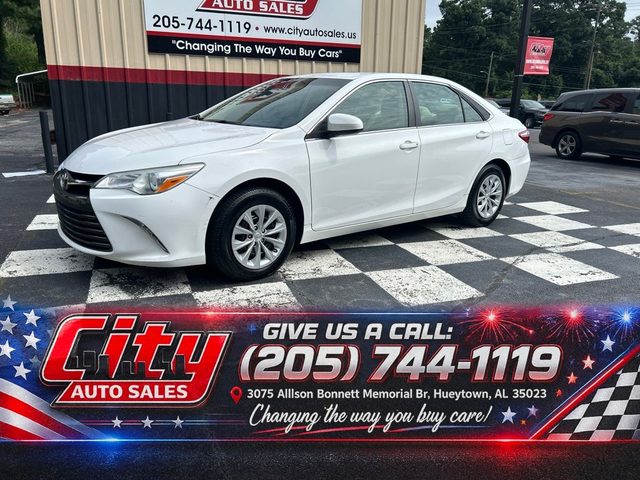 2017 Toyota Camry LE FWD photo