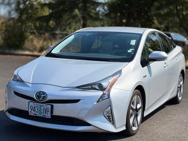 2017 Toyota Prius Three Touring FWD photo