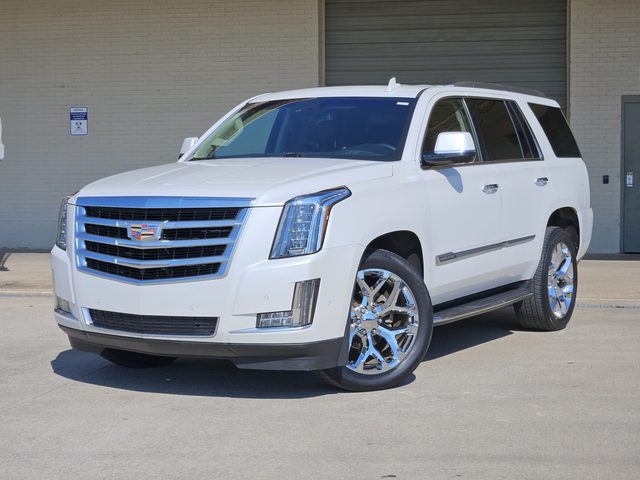 2017 Cadillac Escalade Luxury RWD photo