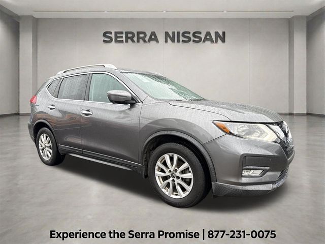 2017 Nissan Rogue SV FWD photo