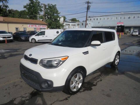 2017 Kia Soul Base FWD photo