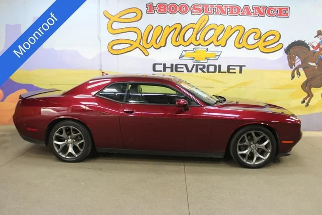 2017 Dodge Challenger SXT Plus RWD photo