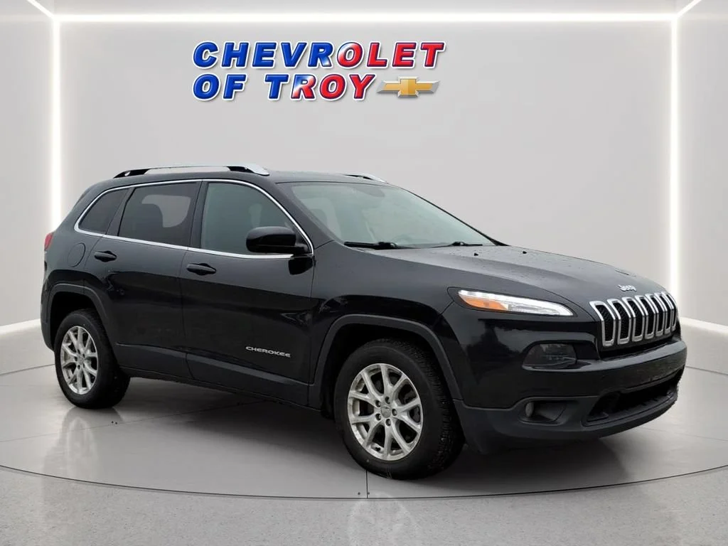 2015 Jeep Cherokee Latitude FWD photo