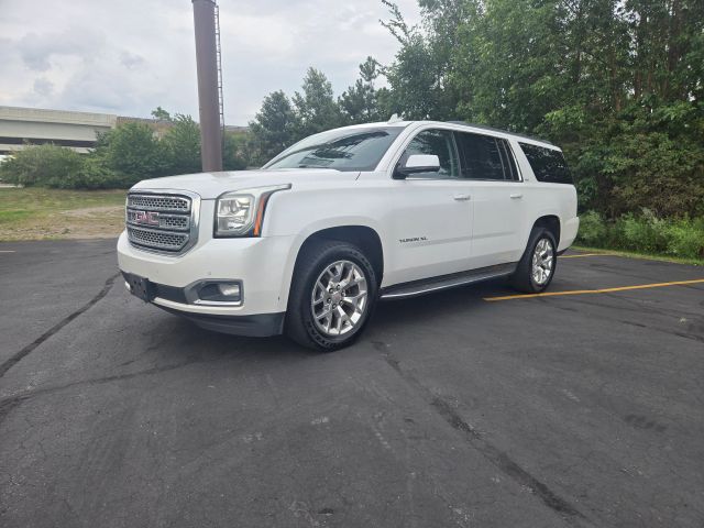 2017 GMC Yukon XL SLT 4WD photo