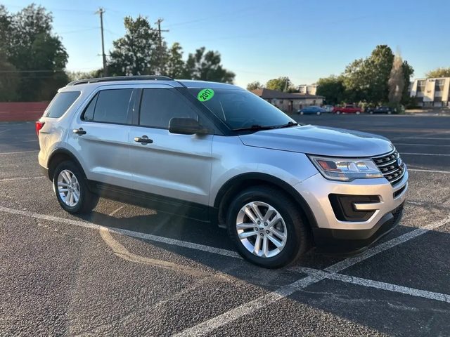 2017 Ford Explorer Base FWD photo