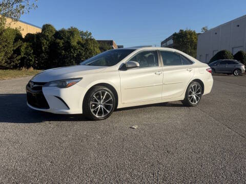 2017 Toyota Camry XSE FWD photo