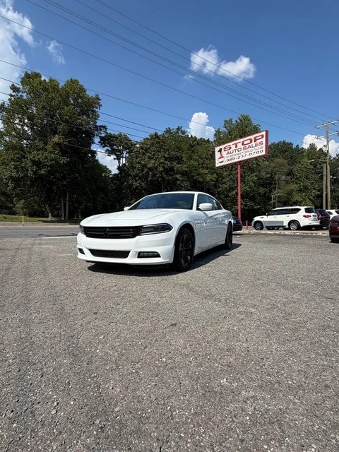 2016 Dodge Charger SXT RWD photo