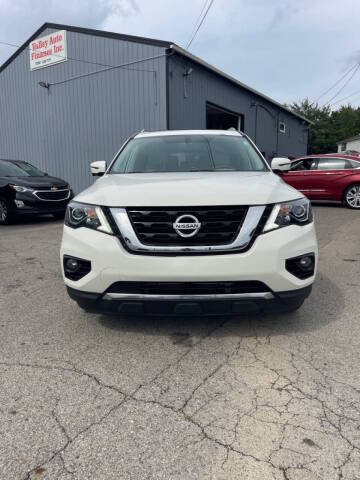 2017 Nissan Pathfinder SL 4WD photo