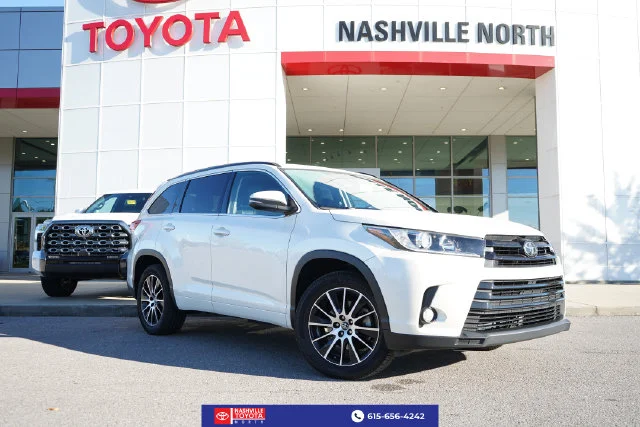 2017 Toyota Highlander SE FWD photo
