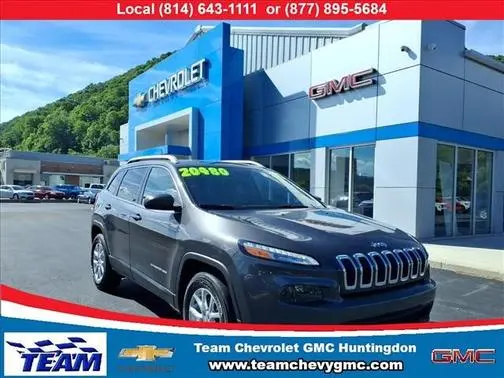 2017 Jeep Cherokee Latitude 4WD photo