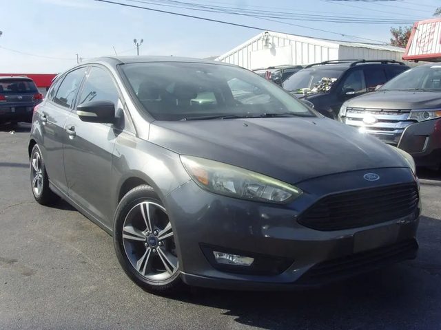 2016 Ford Focus SE FWD photo