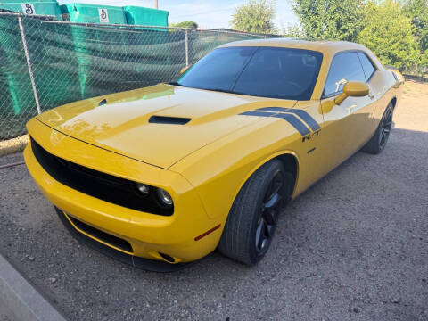 2017 Dodge Challenger R/T Plus RWD photo