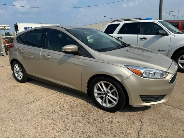 2017 Ford Focus SE FWD photo