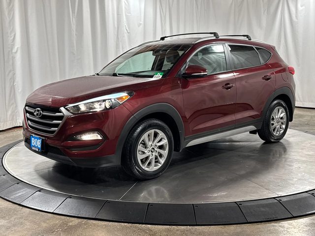 2017 Hyundai Tucson SE Plus AWD photo