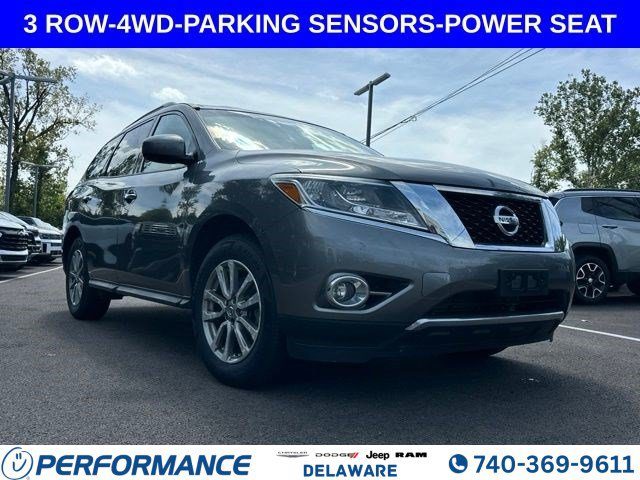 2016 Nissan Pathfinder SV 4WD photo