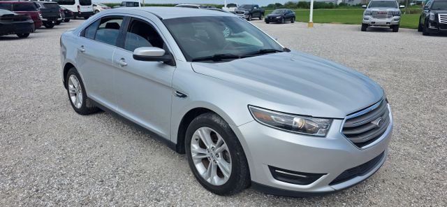 2017 Ford Taurus SEL AWD photo