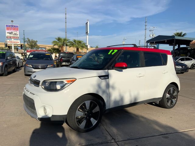 2017 Kia Soul + FWD photo