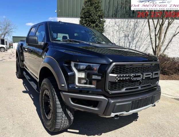 2017 Ford F-150 Raptor 4WD photo