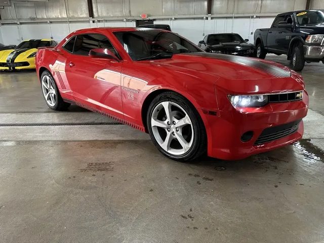 2015 Chevrolet Camaro LT RWD photo