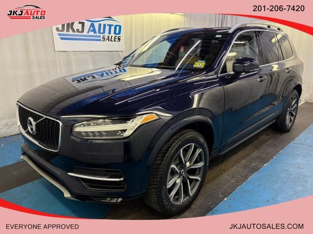 2017 Volvo XC90 Momentum AWD photo