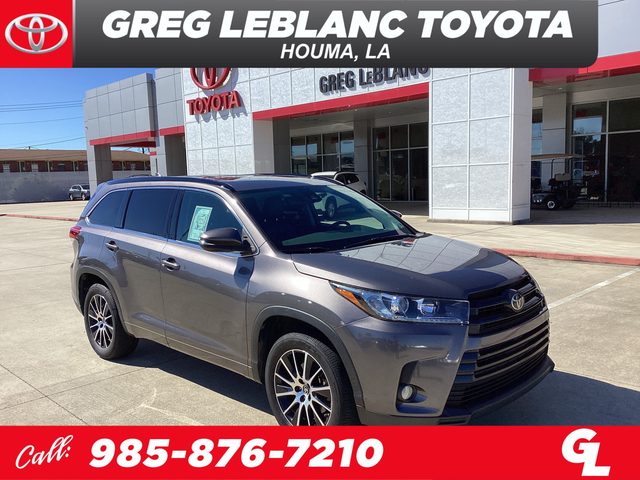 2017 Toyota Highlander SE FWD photo