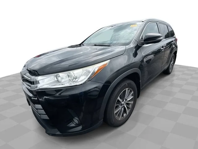 2017 Toyota Highlander XLE AWD photo