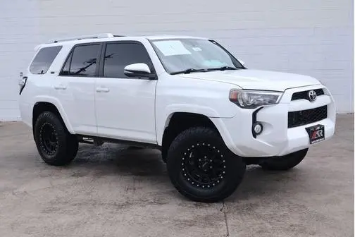 2017 Toyota 4Runner SR5 Premium RWD photo