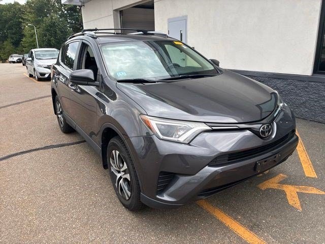 2017 Toyota RAV4 LE AWD photo