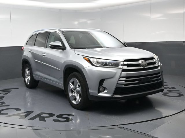2017 Toyota Highlander Limited AWD photo
