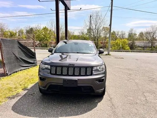 2017 Jeep Grand Cherokee Altitude 4WD photo