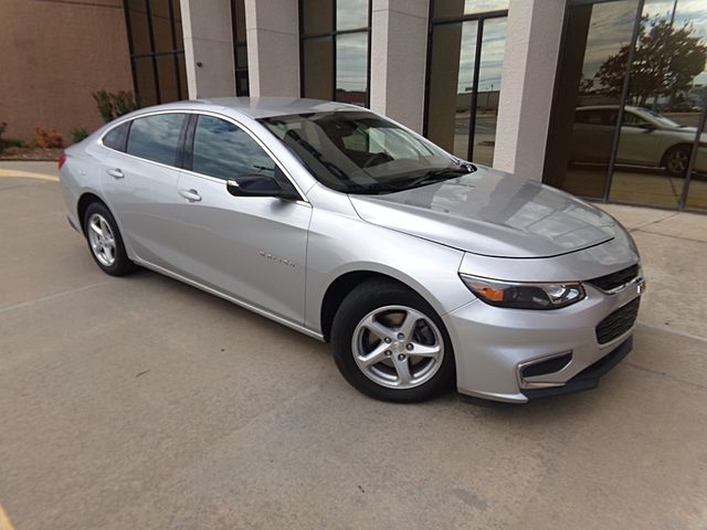 2017 Chevrolet Malibu LS FWD photo