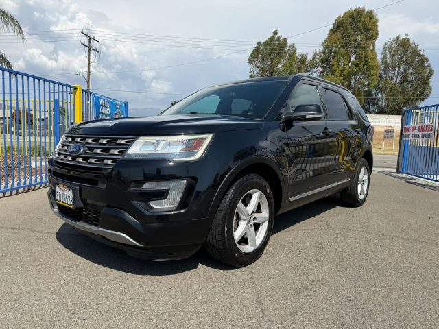 2017 Ford Explorer XLT 4WD photo