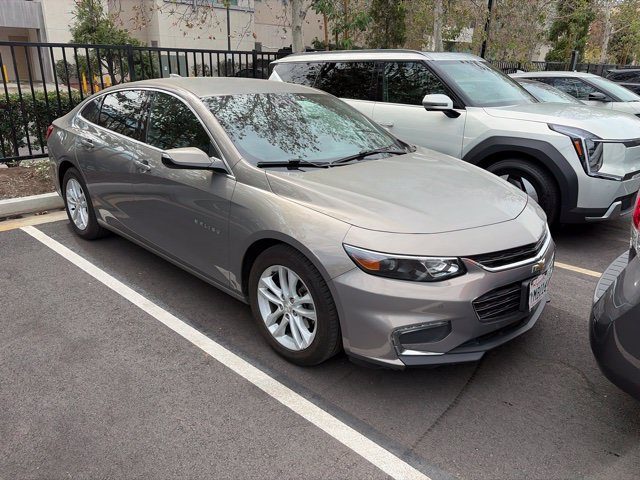 2017 Chevrolet Malibu LT FWD photo