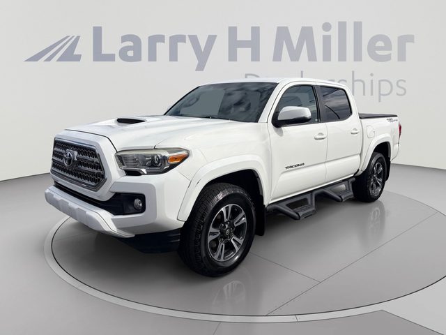 2017 Toyota Tacoma TRD Sport RWD photo