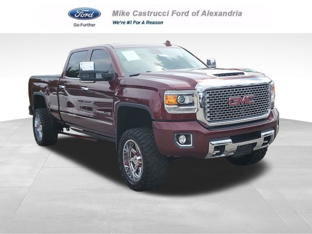 2017 GMC Sierra 2500HD Denali 4WD photo