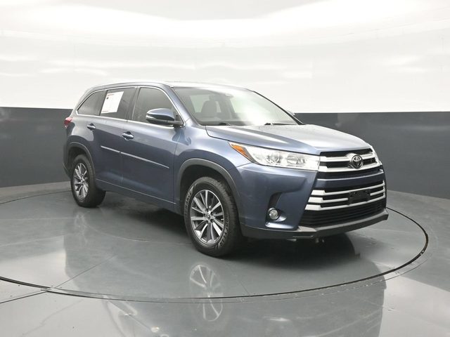 2017 Toyota Highlander XLE FWD photo